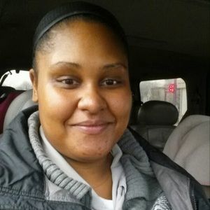 Meet your Posher, Leslie